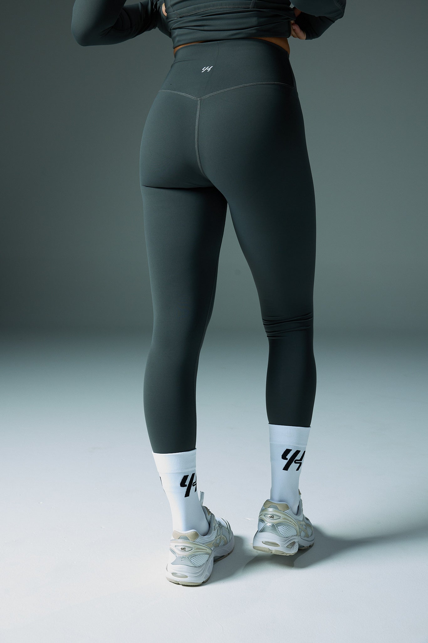 YK Move Sculpt 26" Leggings | Charcoal-5