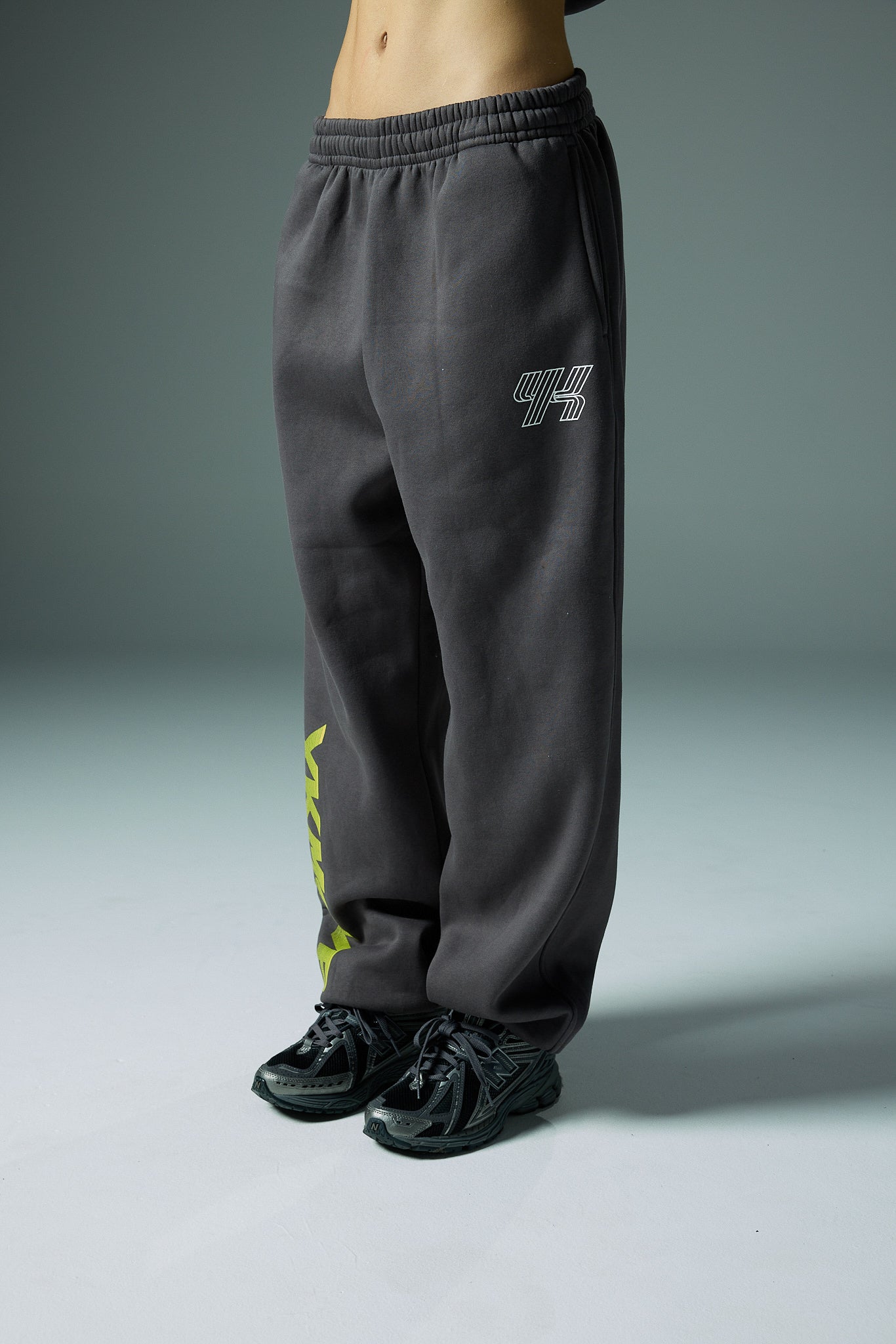 YK Move Activate Sweatpants | Charcoal-4
