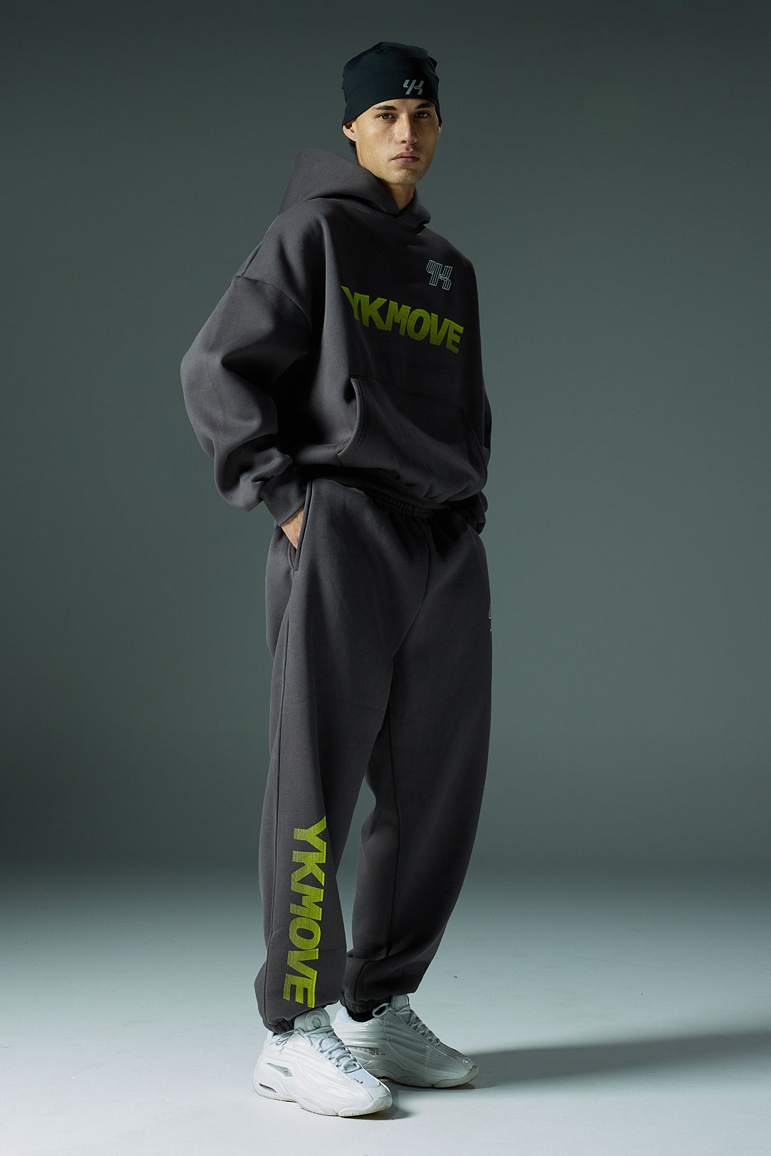 YK Move Activate Sweatpants | Charcoal-3