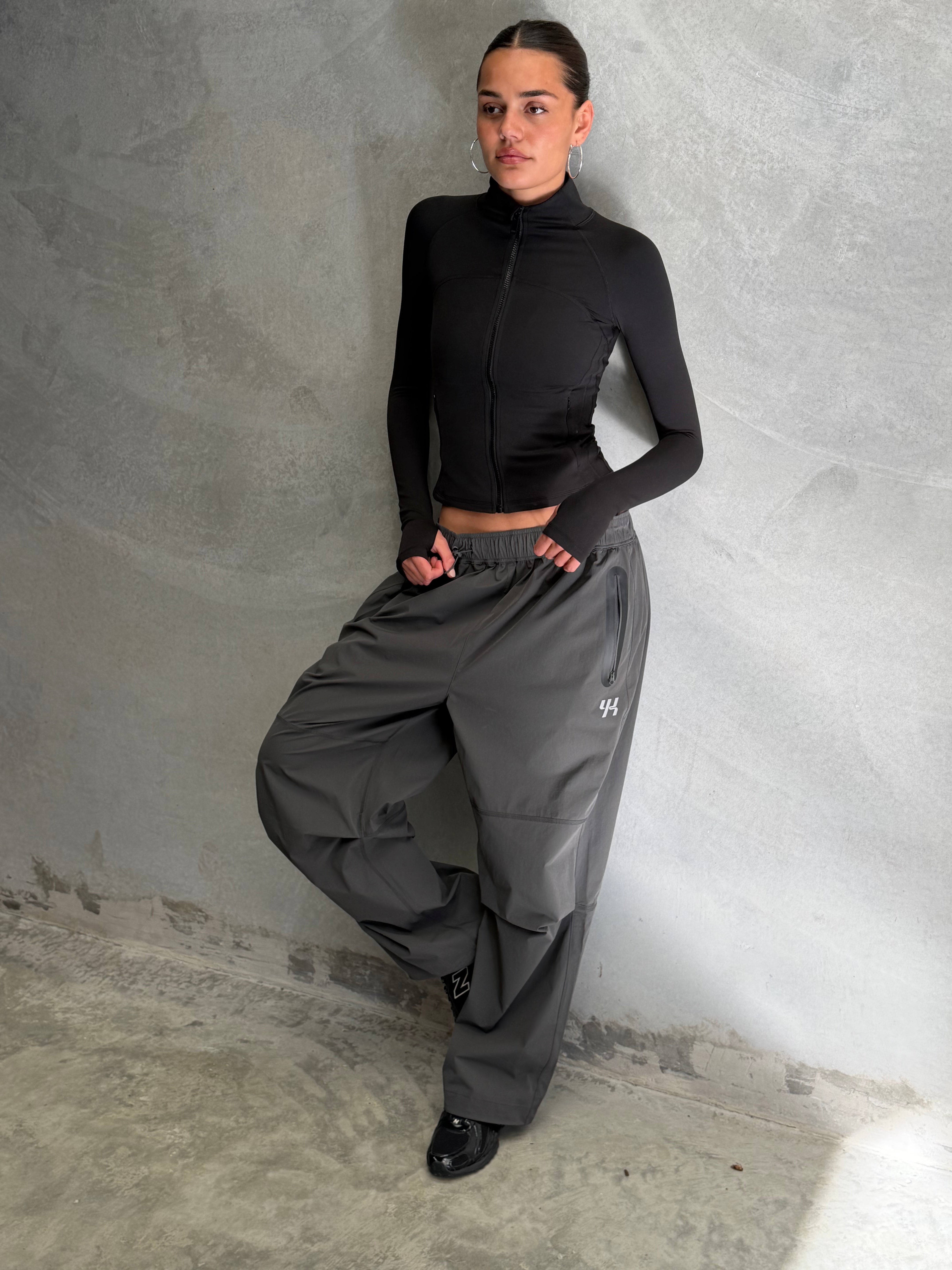 YK Move Aeroshell Pant 2.0 | Charcoal-3