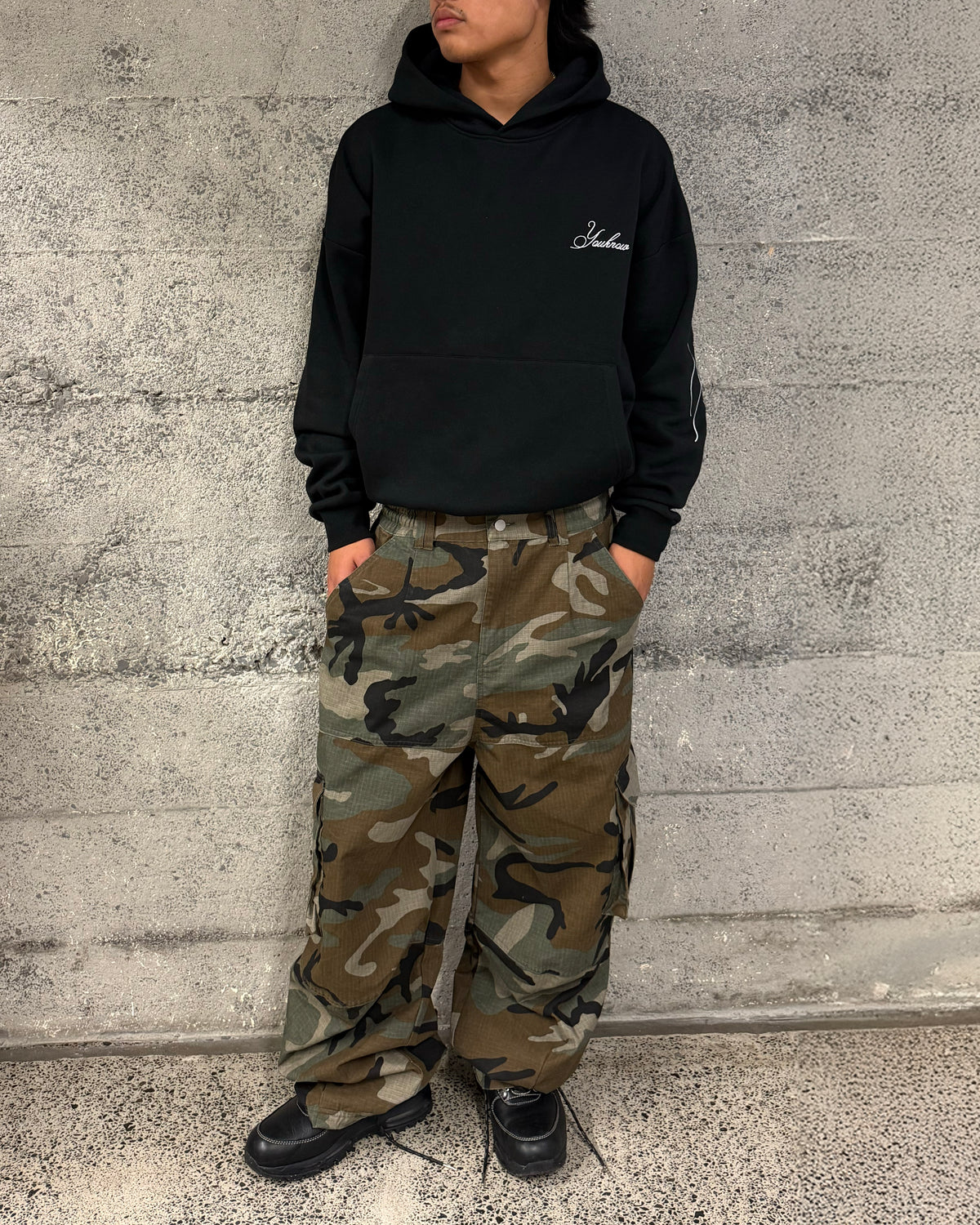 Script Hoodie | Black-7