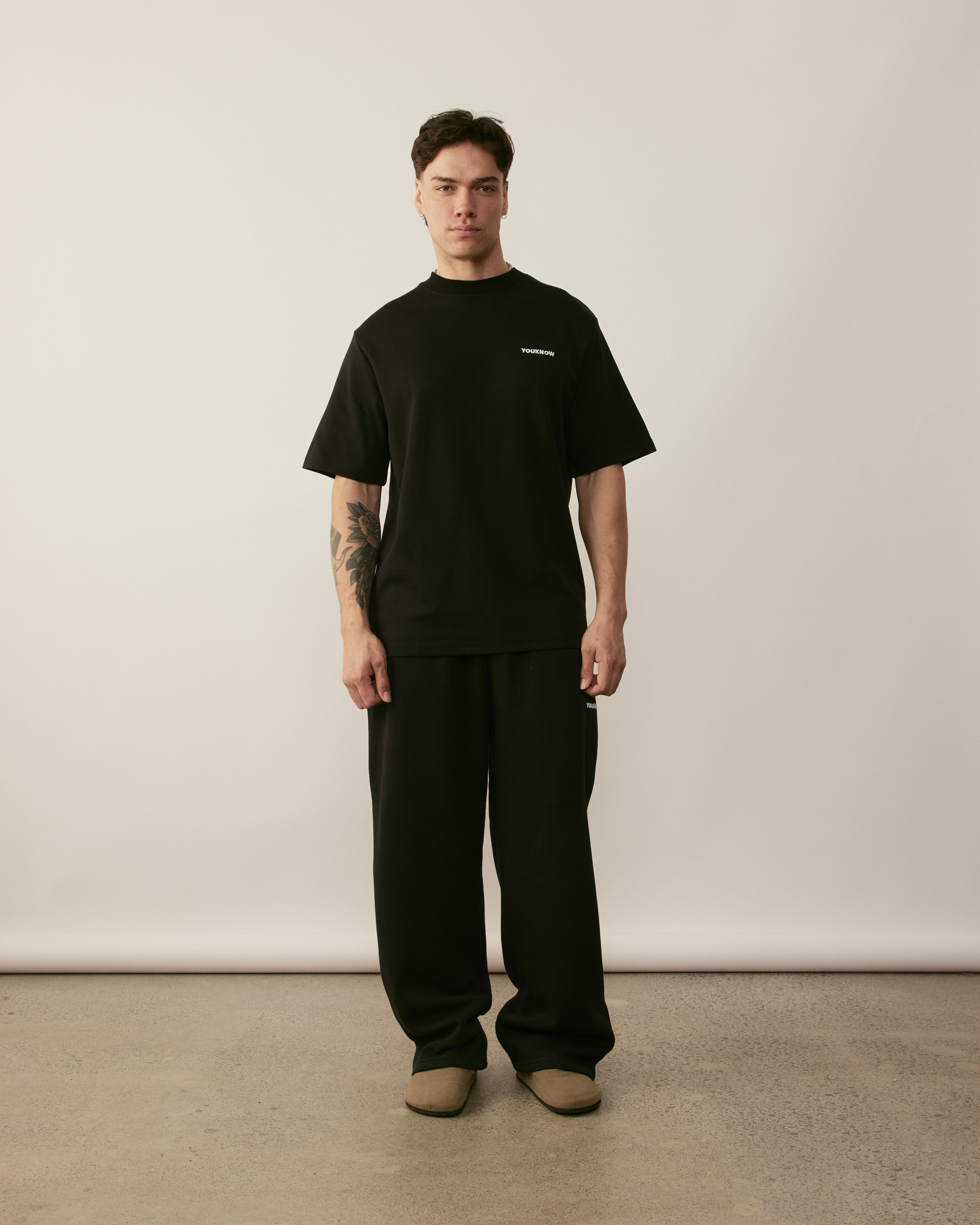 Core Essentials Relaxed Tee | Black-3