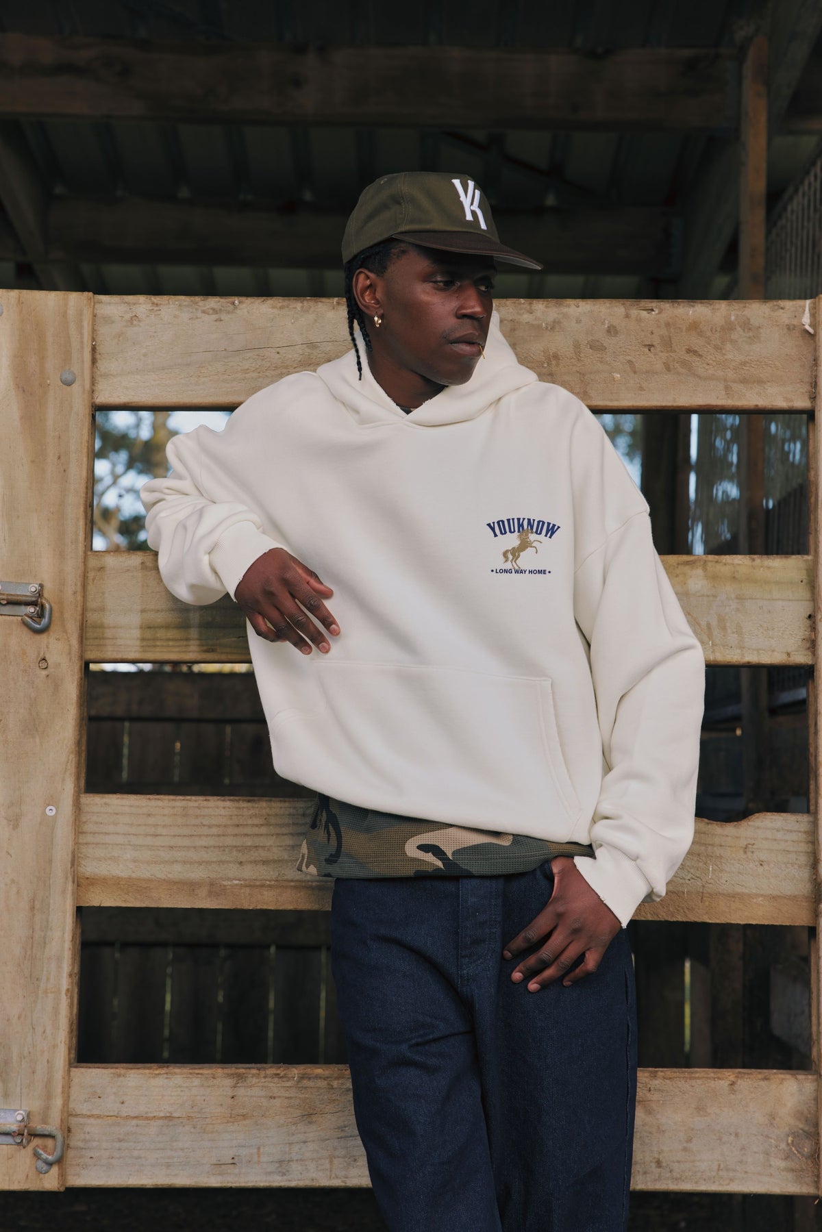 Stallion Box Vintage Hoodie | White-4