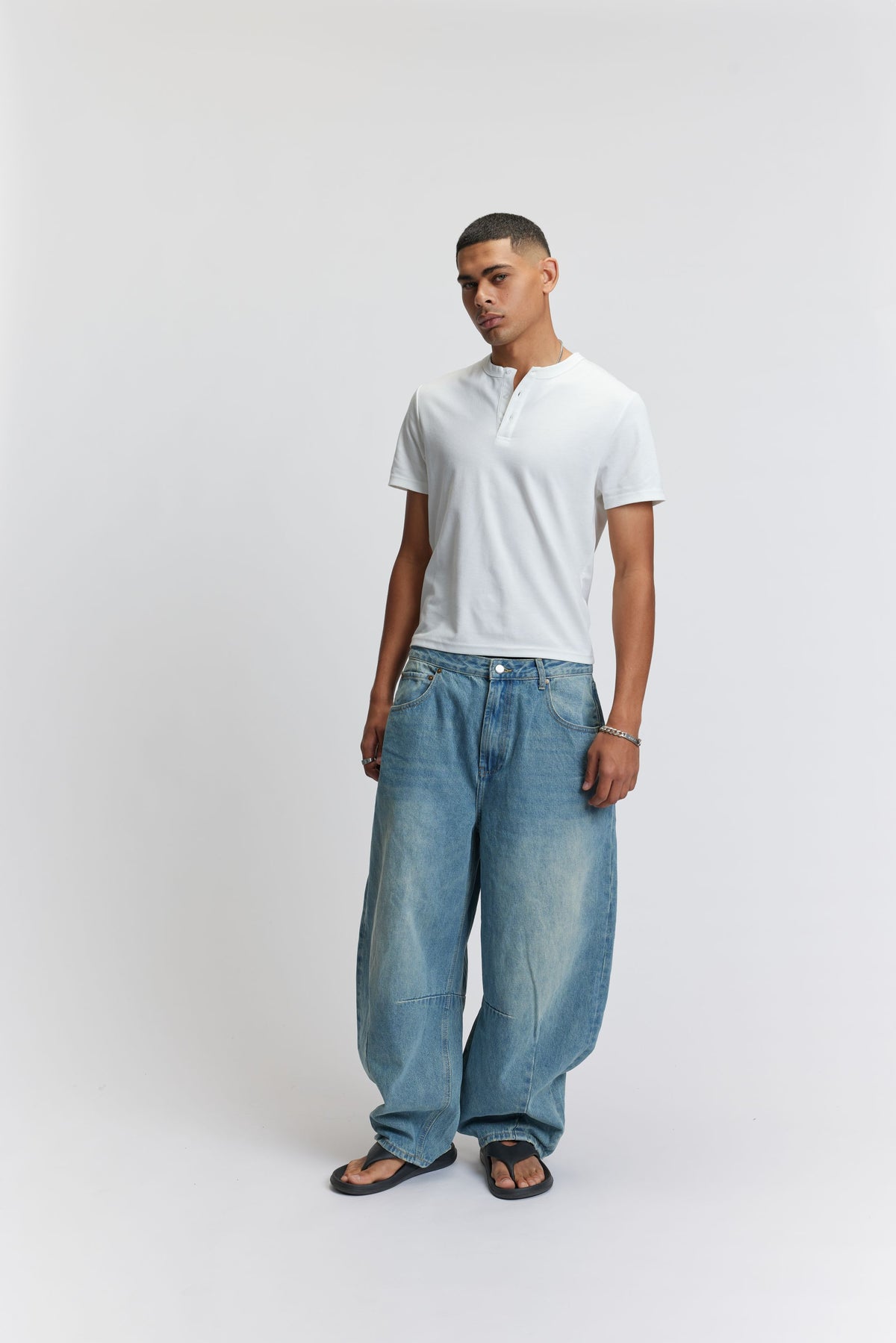 Barrel Leg Jeans | Washed Blue