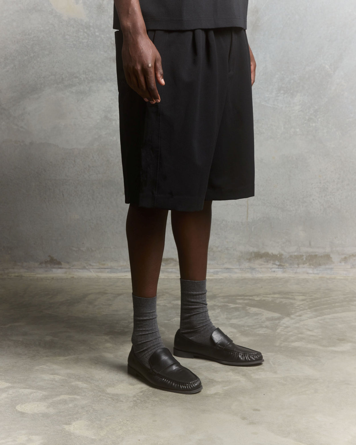 Nothing Draped Pleated Shorts | Tar-2